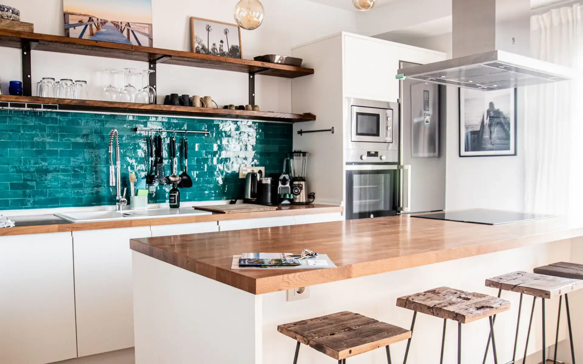 AMARA Family & Surf: cocina completamente equipada
