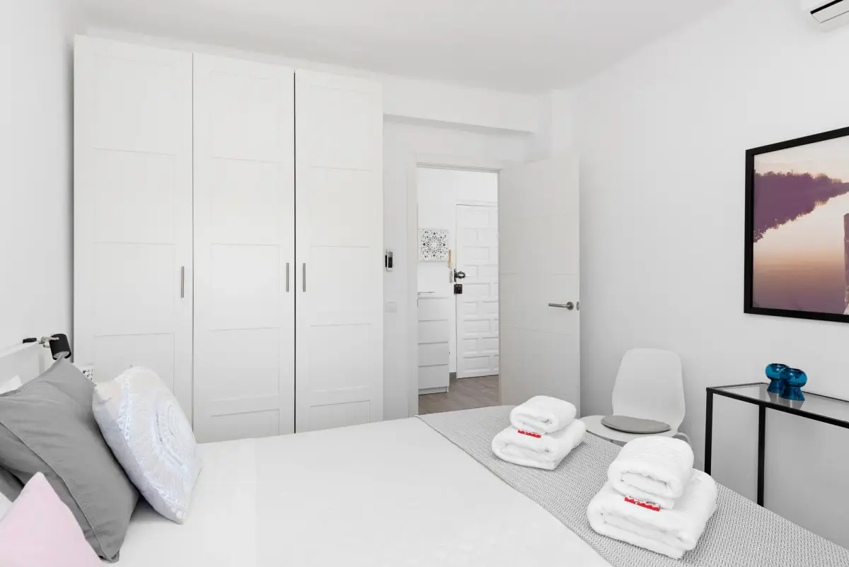 AMARA Playa: dormitorio doble con armarios empotrados